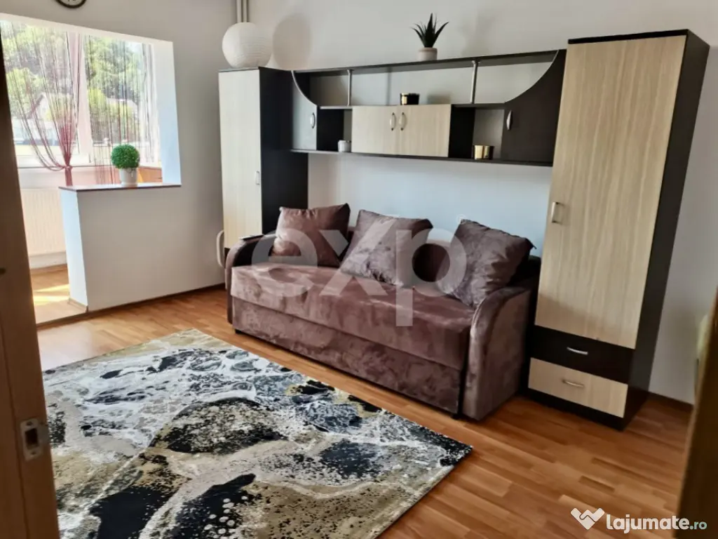 Garsonieră de închiriat – Zona Griviței, Brașov | 360