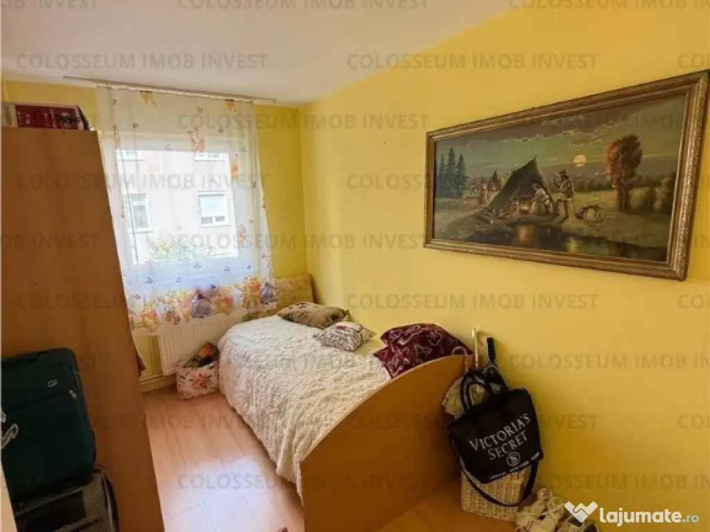 Apartament cu 3 camere, decomandat - zona Astra