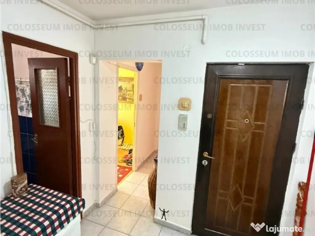 Apartament cu 3 camere, decomandat - zona Astra