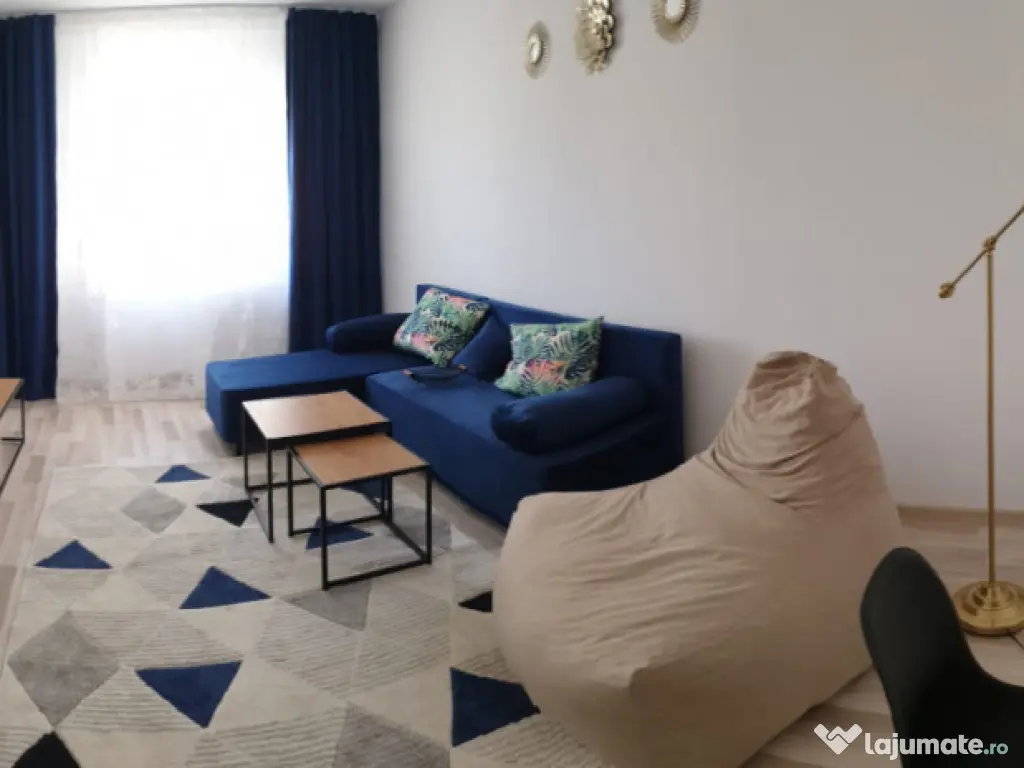 Apartament 4 camere, 100mp (împartit în 2 ap. decomandate)