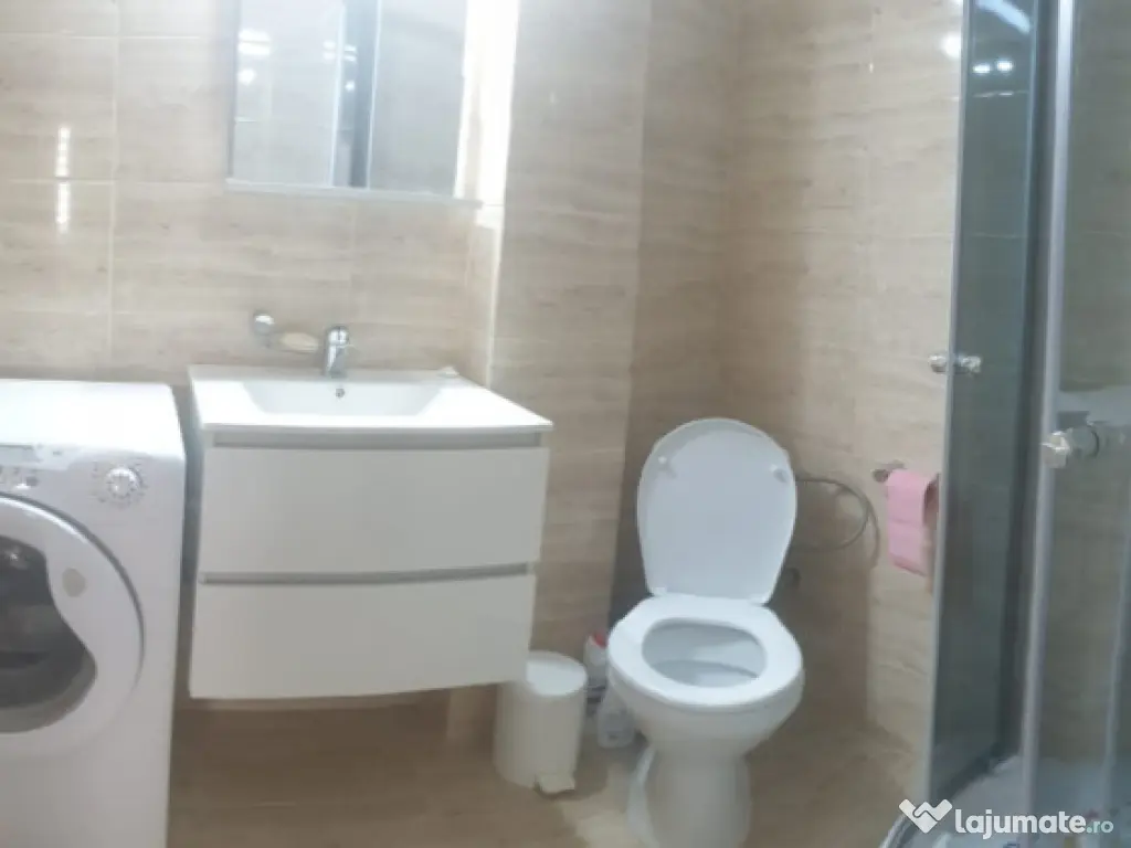 Apartament 4 camere, 100mp (împartit în 2 ap. decomandate)