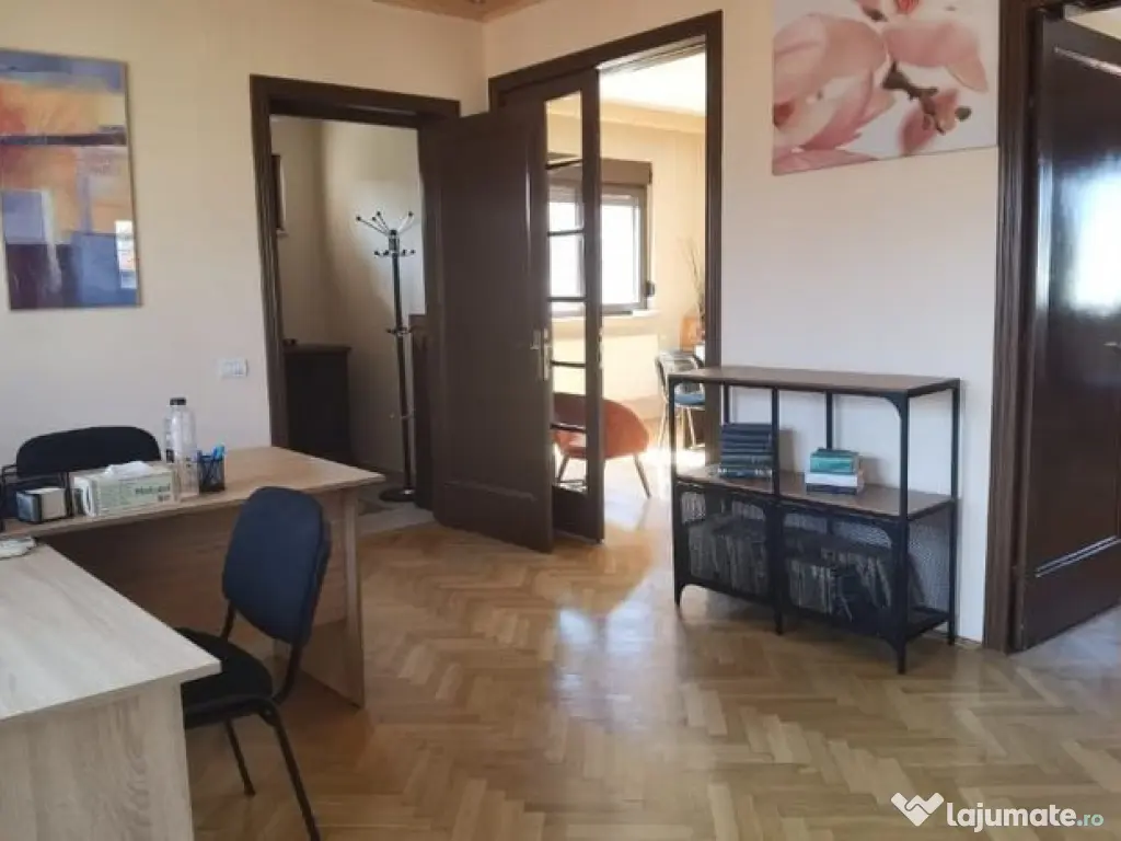 Cașin, Apartament 5 camere, renovat recent, vilă 