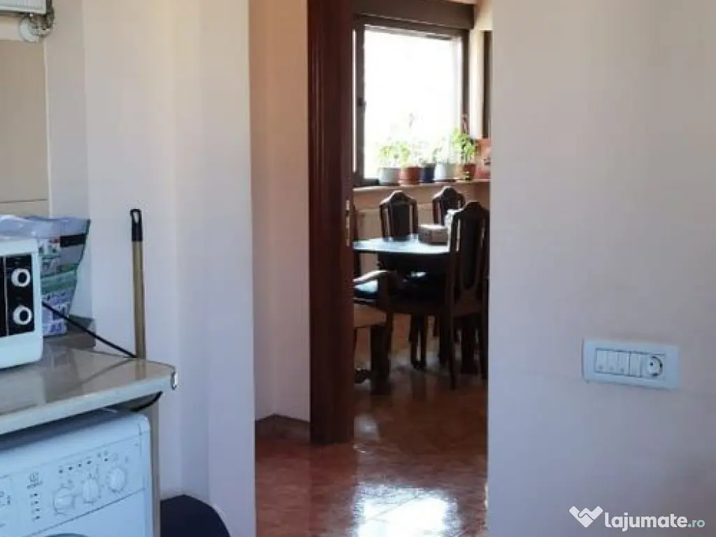 Cașin, Apartament 5 camere, renovat recent, vilă 