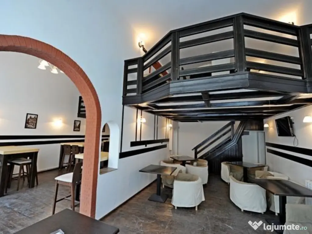 Spațiu comercial de 1,000mp de vânzare în zona P-ta Un... 