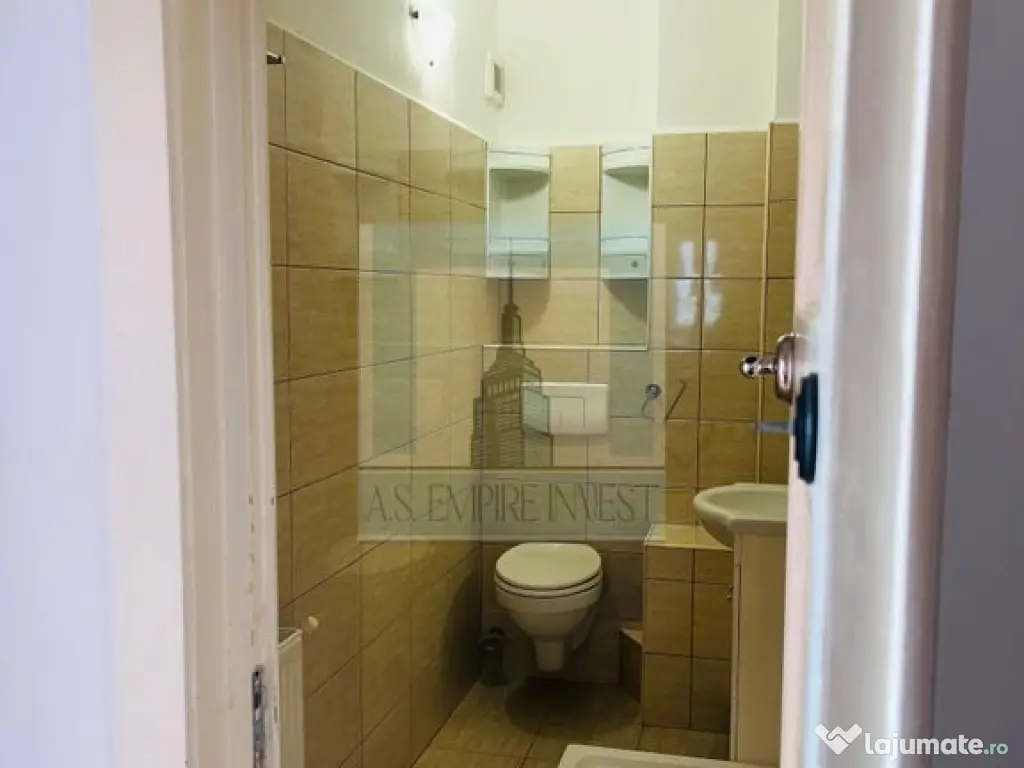 Apartament 2 camere decomandat - zona Centrul Civic 