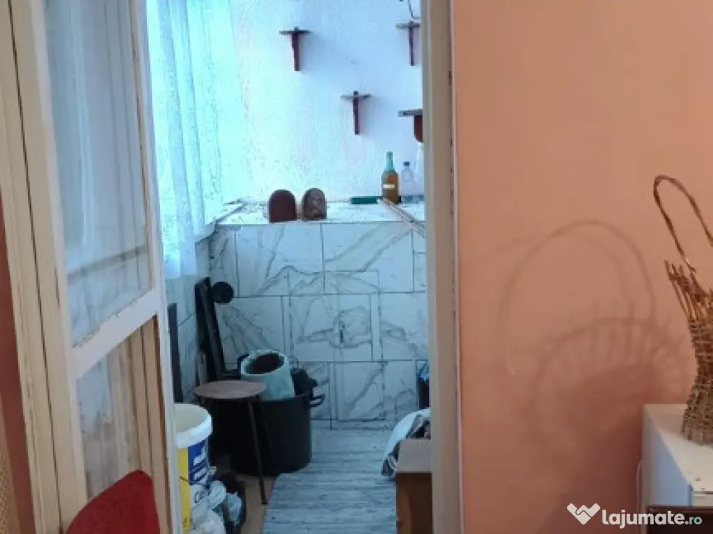 Apartament 3 camere zona GEMENII 