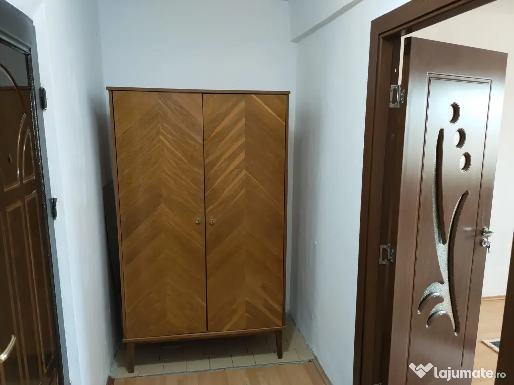 Inchiriez garsoniera-Bartolomeu 