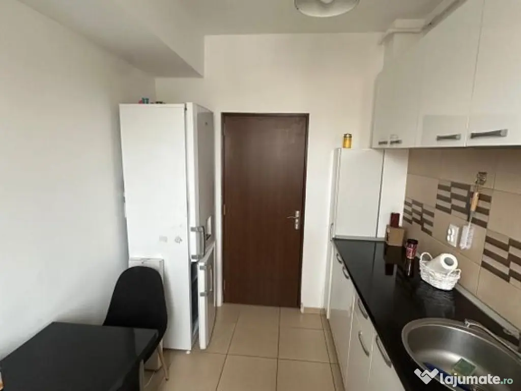 Apartament 3 Camere la 10 minute de statia de metrou Dimi... 