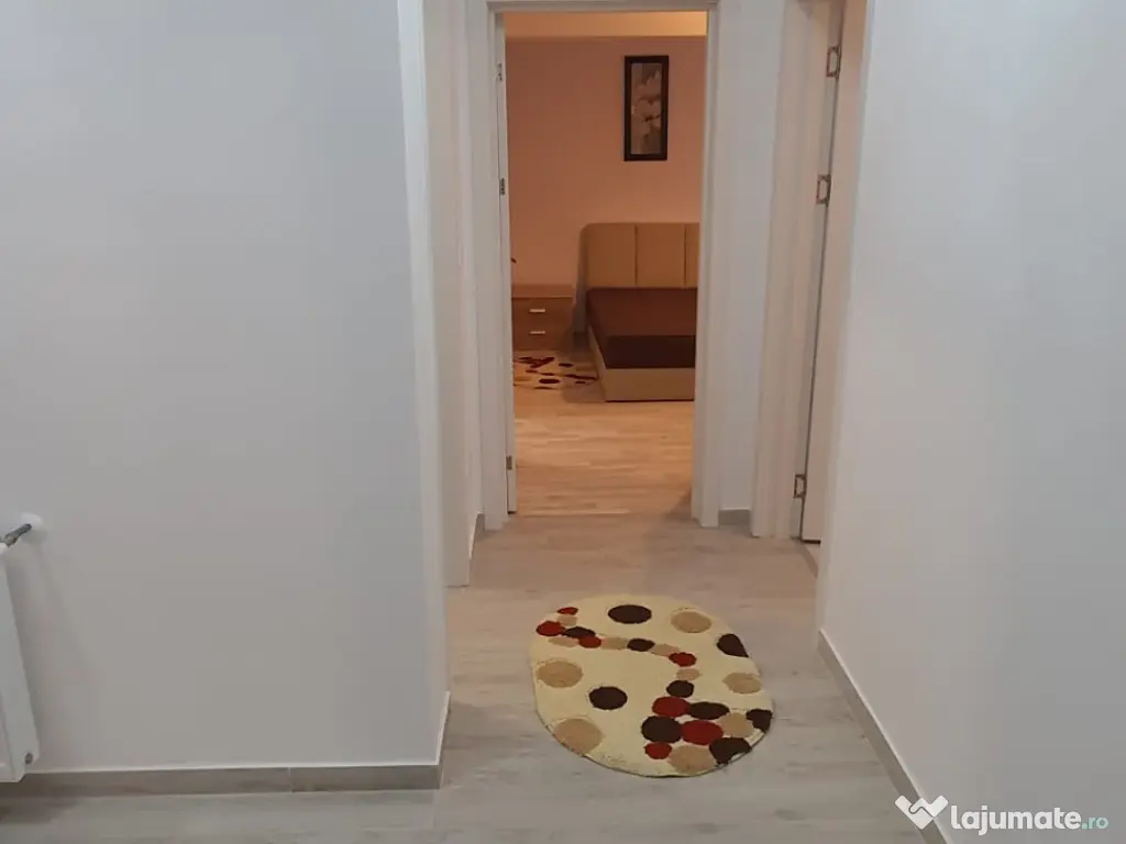 Închiriez apartament 3 camere decomandat River's Tower 