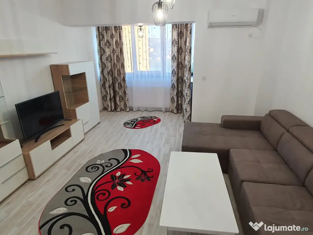 Închiriez apartament 3 camere decomandat River's Tower 