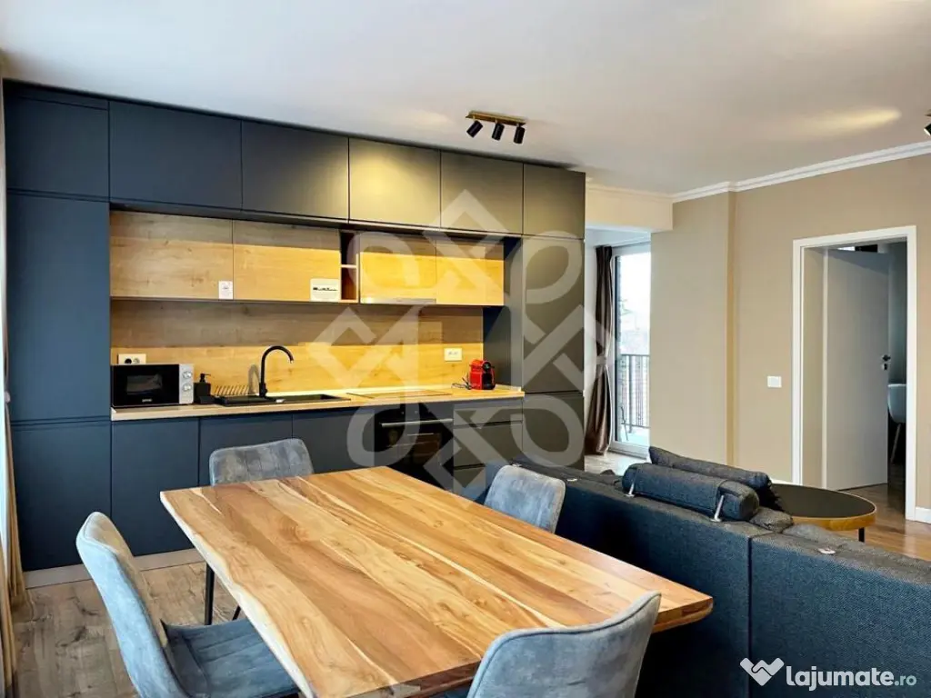 Apartament modern cu 3 camere de inchiriat ultracentral Orad 