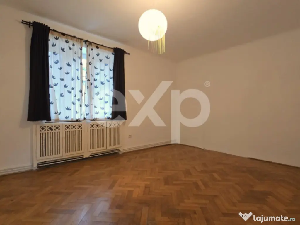 Apartament 3 camere de închiriat – Centrul Istoric, Str. 