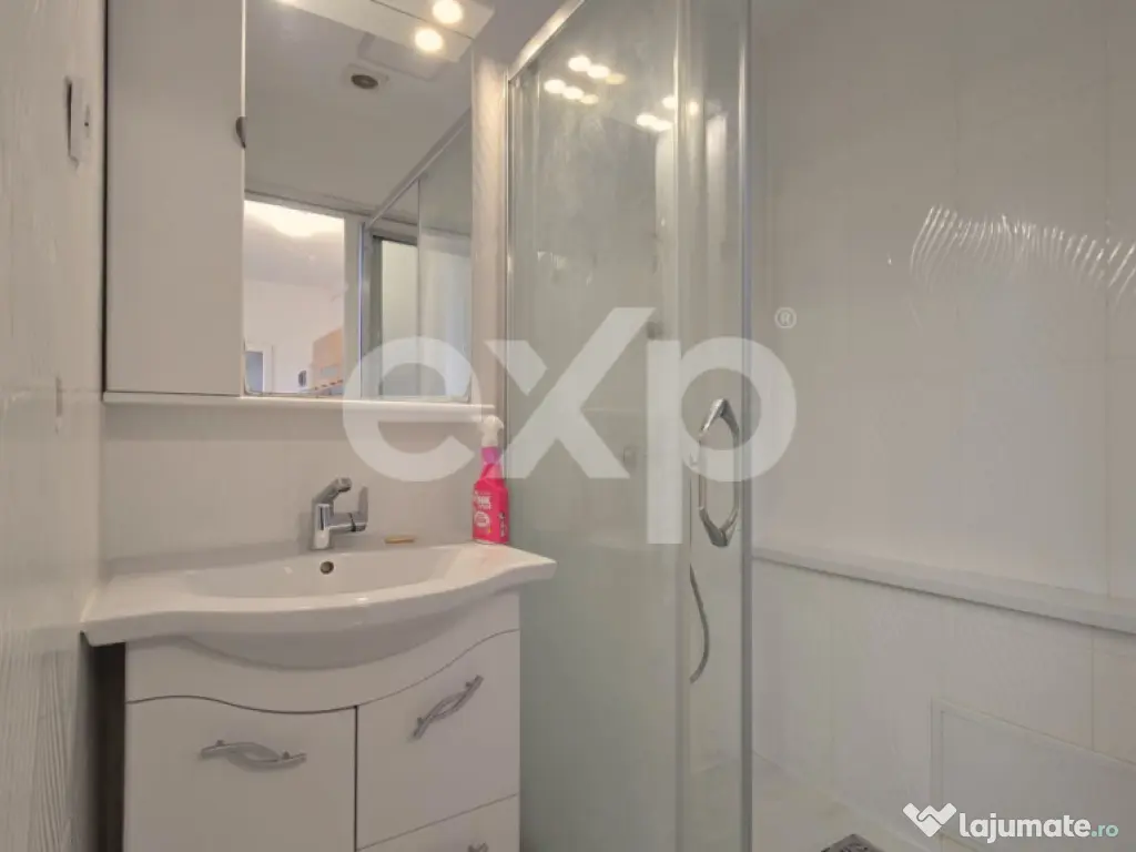 Apartament 3 camere de închiriat – Centrul Istoric, Str. 