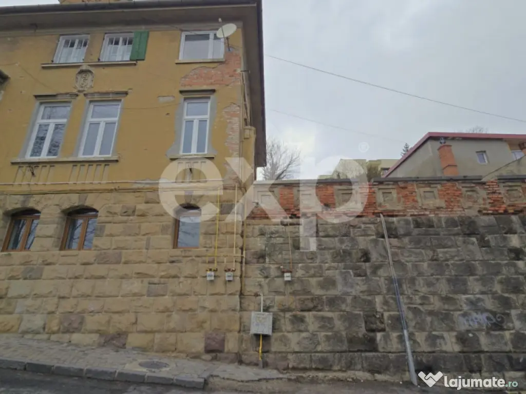 Apartament 3 camere de închiriat – Centrul Istoric, Str. 