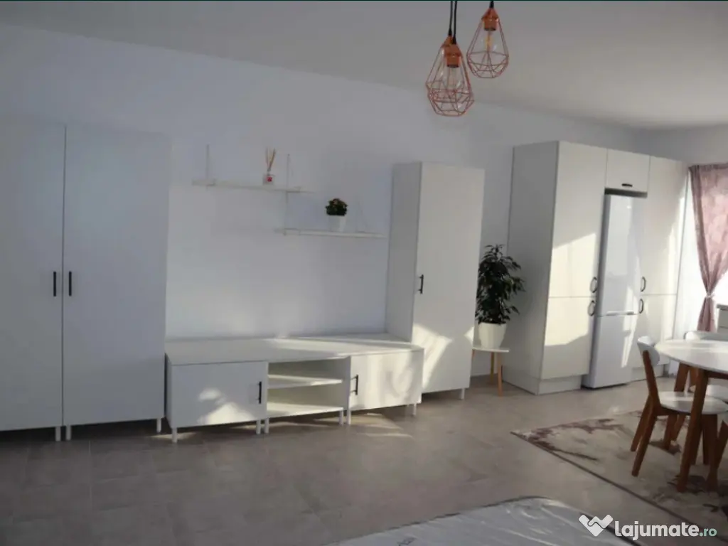 Garsoniera decomandata - zona Sanpetru