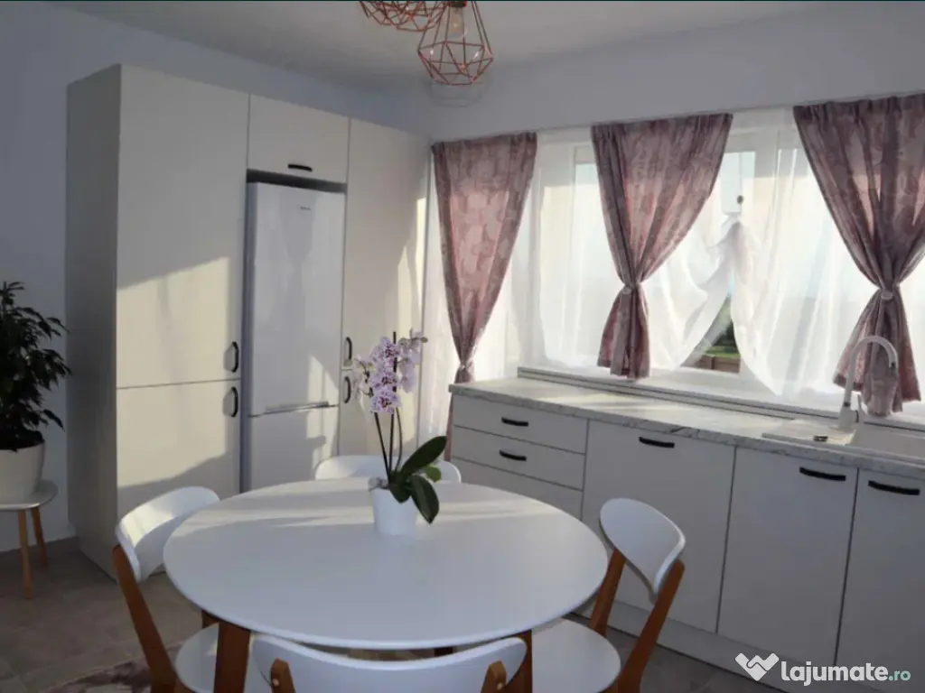 Garsoniera decomandata - zona Sanpetru