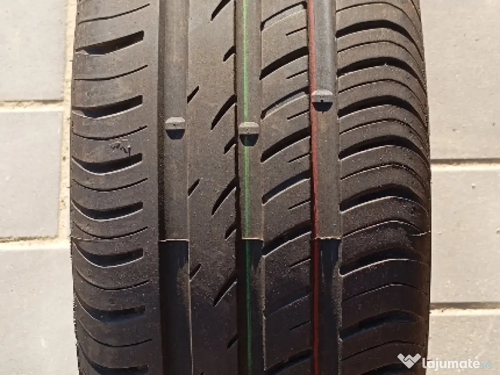 Vând 2 anvelope Viatti 205 60 R16 