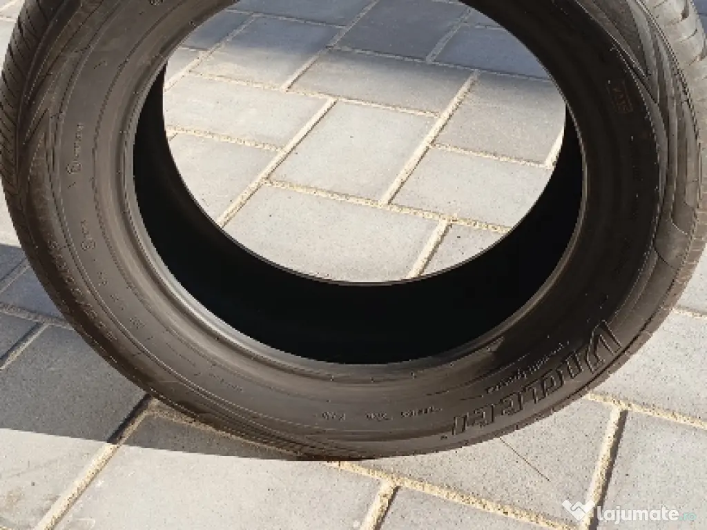 Vând 2 anvelope Viatti 205 60 R16 
