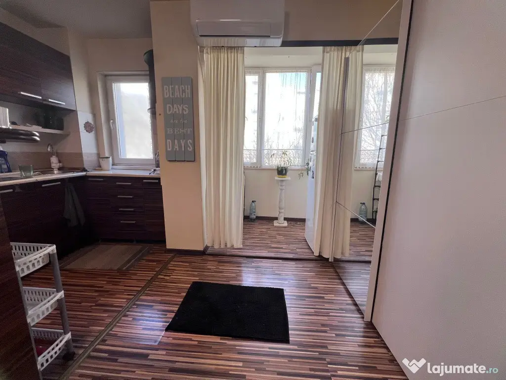 Garsoniera etaj 1, zona Dacia 