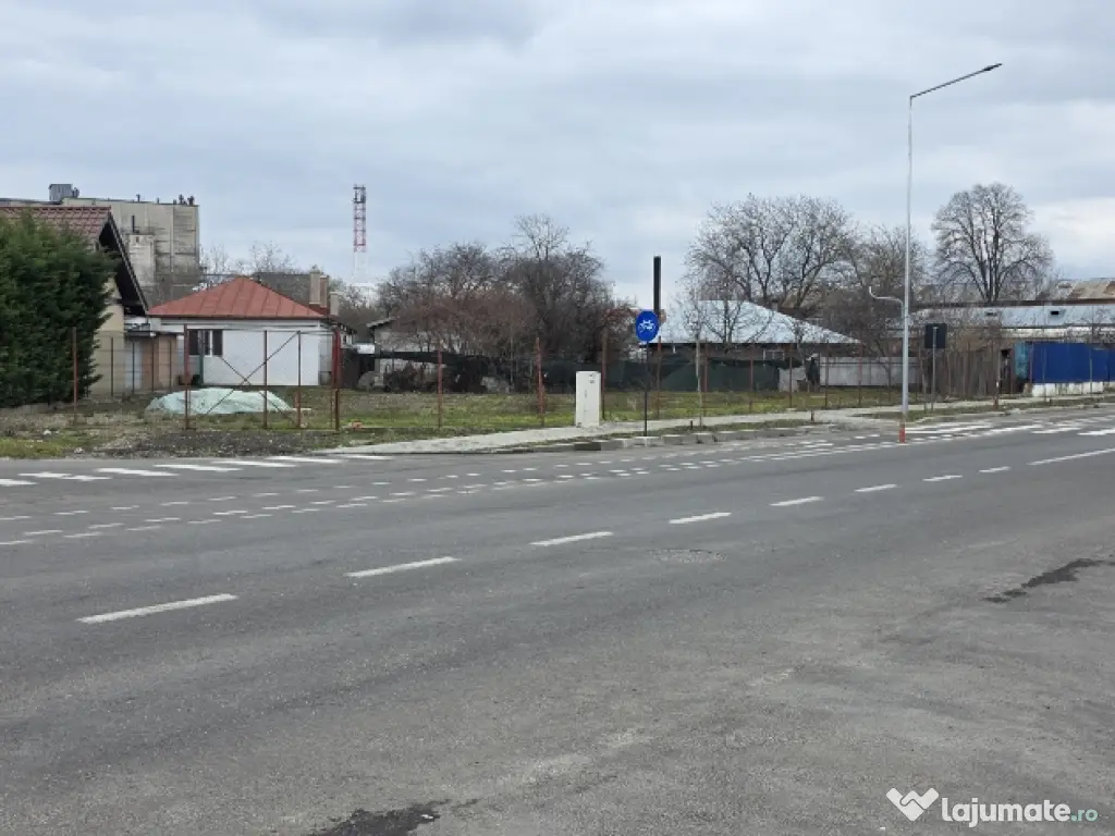 Vand Teren Intravilan 940 mp!