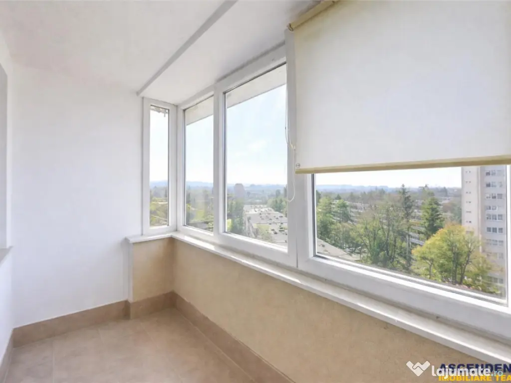 Panorama spectaculoasa:apartament 2 camere garaj,Aleea Carpa 