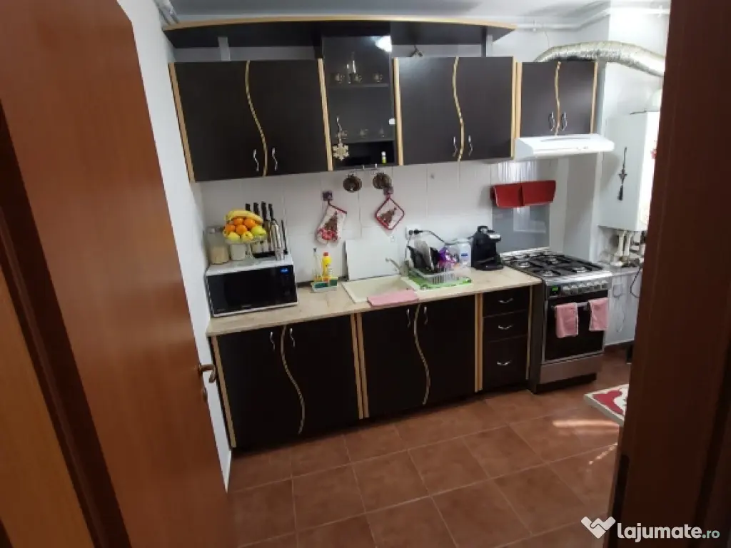 Ofer spre închiriere 