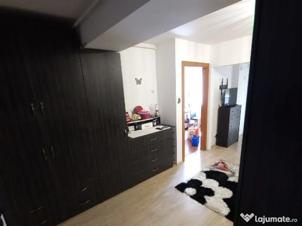 Ofer spre închiriere 