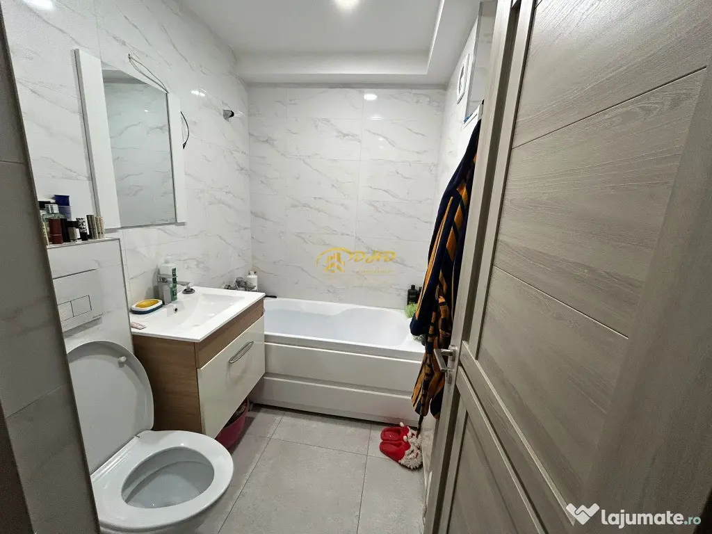 Apartament 3 camere - Podul de Piatră 