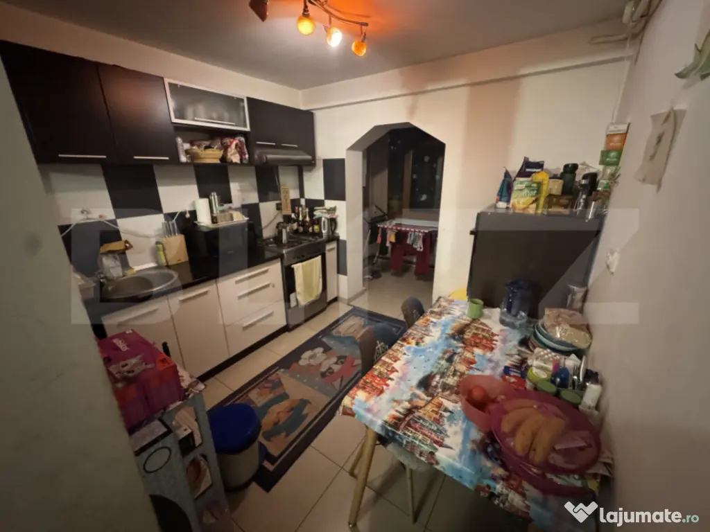 Apartament cu 3 camere, decomandat, 67mp, Nicolina 