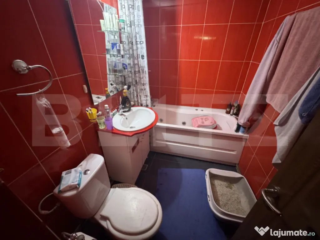 Apartament cu 3 camere, decomandat, 67mp, Nicolina 