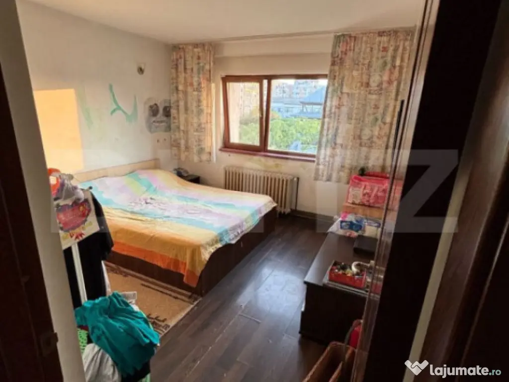 Apartament cu 3 camere, decomandat, 67mp, Nicolina 