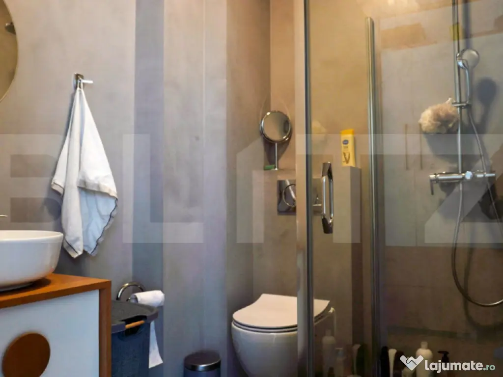 Apartament 3 camere 76mp utili, terasă 74mp, 2băi, parcare 