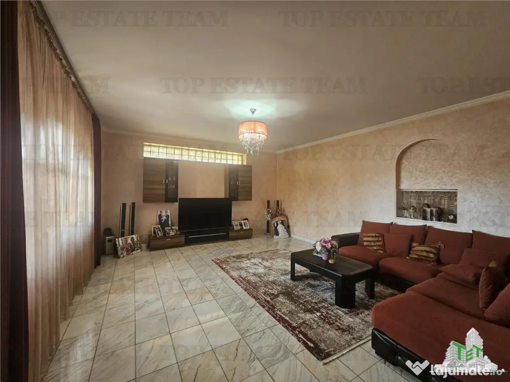 Casa 7 camere, foarte frumoasa si spatioasa - zona Km 4- 5 