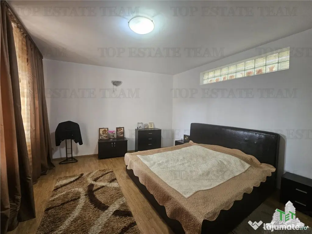 Casa 7 camere, foarte frumoasa si spatioasa - zona Km 4- 5 