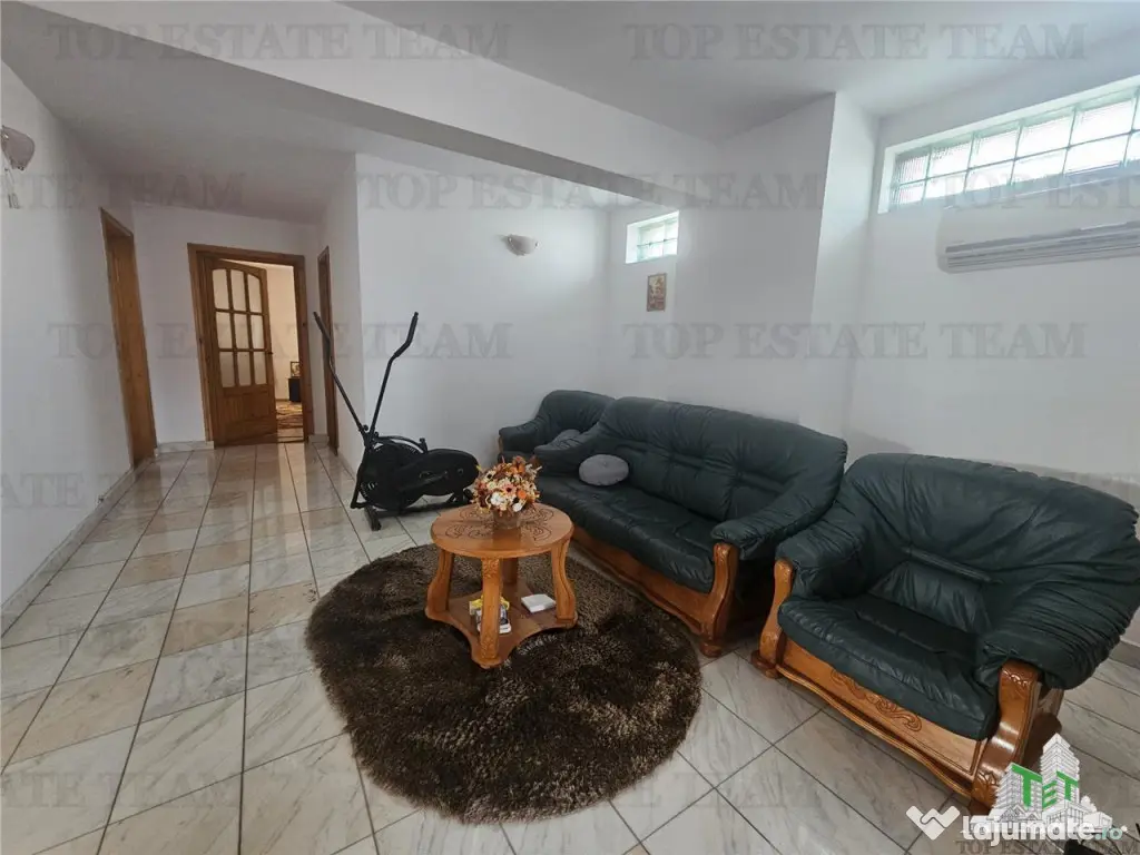 Casa 7 camere, foarte frumoasa si spatioasa - zona Km 4- 5 