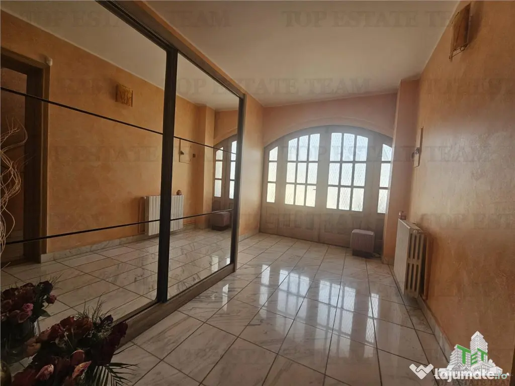 Casa 7 camere, foarte frumoasa si spatioasa - zona Km 4- 5 