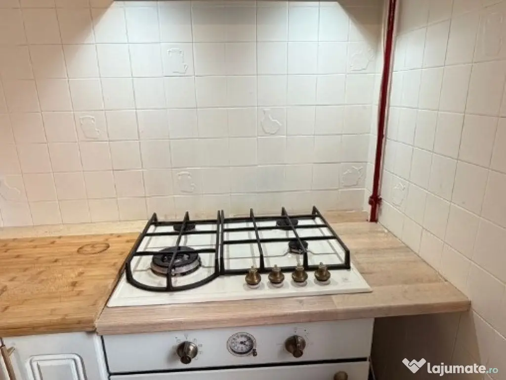 Apartament Cu 3 Camere Decomandate Etaj 1 - Zona Obcini 