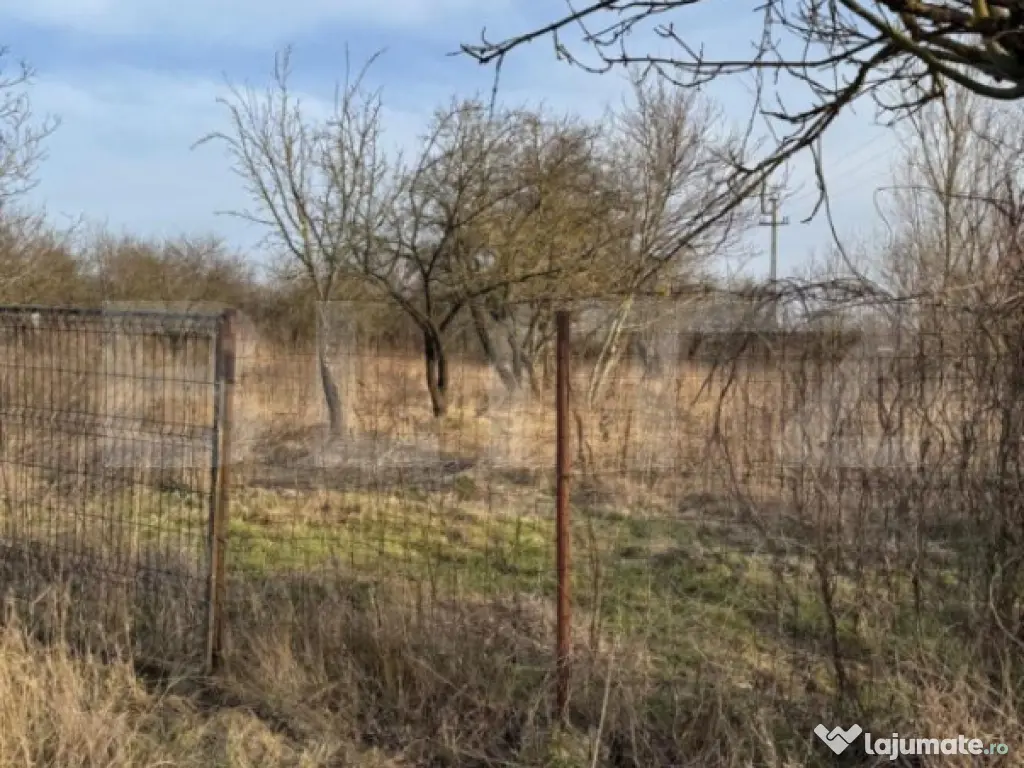 Casa intabulata la rosu langa DN24 in Schitu Duca 