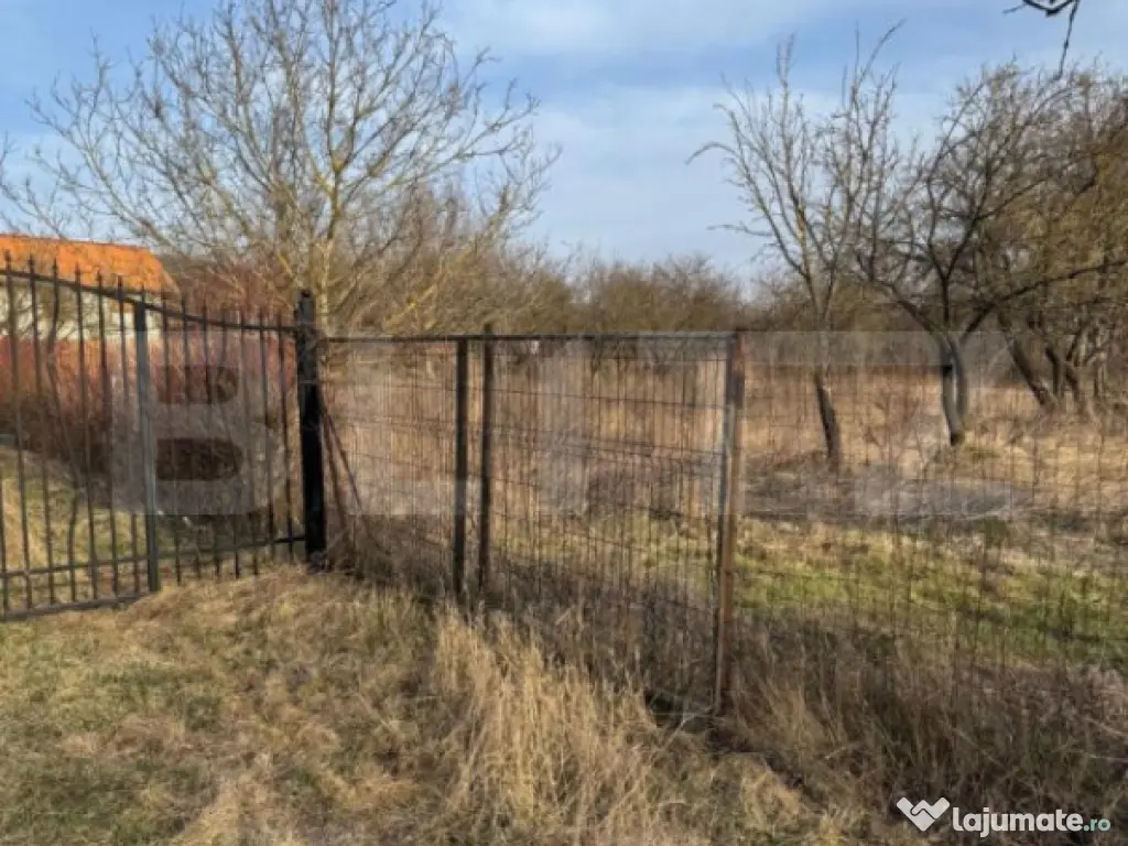 Casa intabulata la rosu langa DN24 in Schitu Duca 