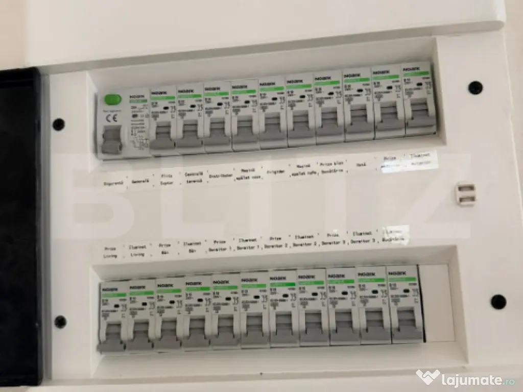 Casă individuală în Sânpetru 4 camere, tavane 3 m, geamu 