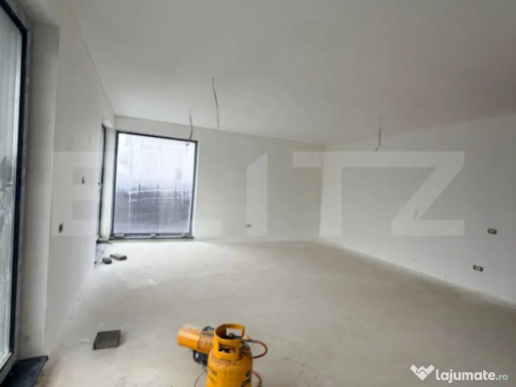 Casă individuală în Sânpetru 4 camere, tavane 3 m, geamu 