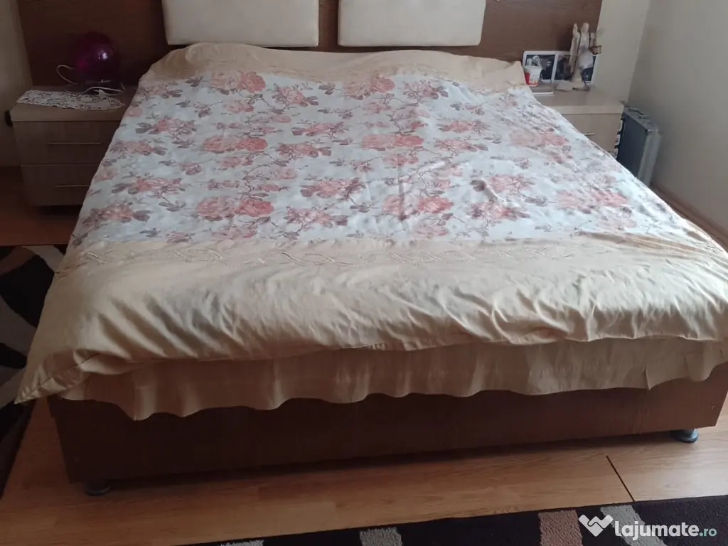 Mobila diversa dormitor si sufragerie