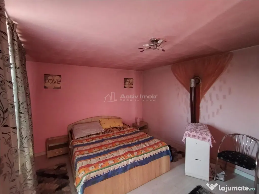 Caransebes, Casa cu Teren de 585 Mp, Zona Sesu Rosu 