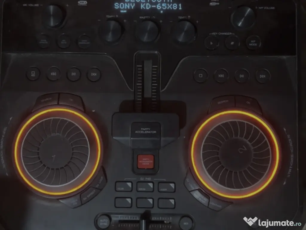 Vând boxe Xboom 5000w 