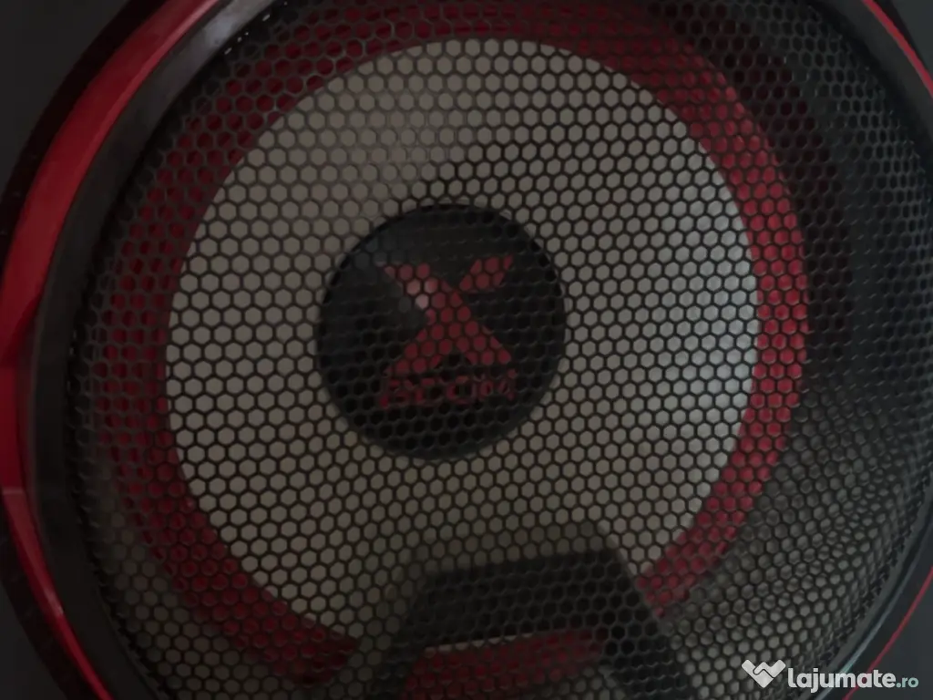 Vând boxe Xboom 5000w 