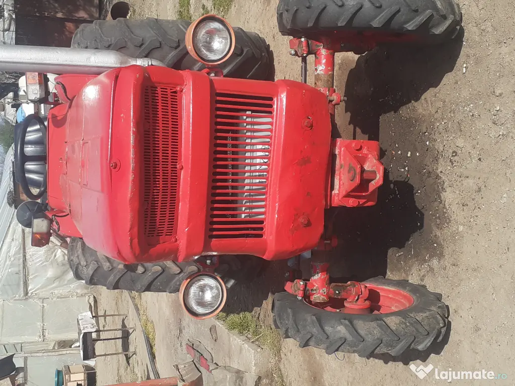 Tractor de vânzare u445 viticol 