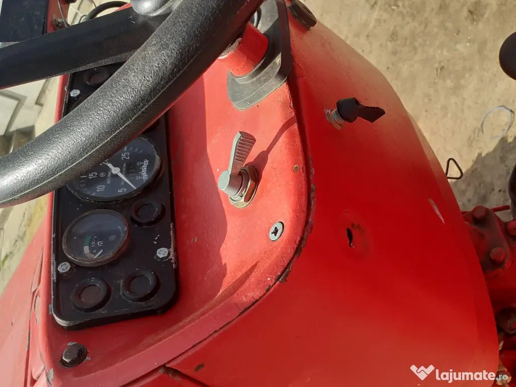 Tractor de vânzare u445 viticol 