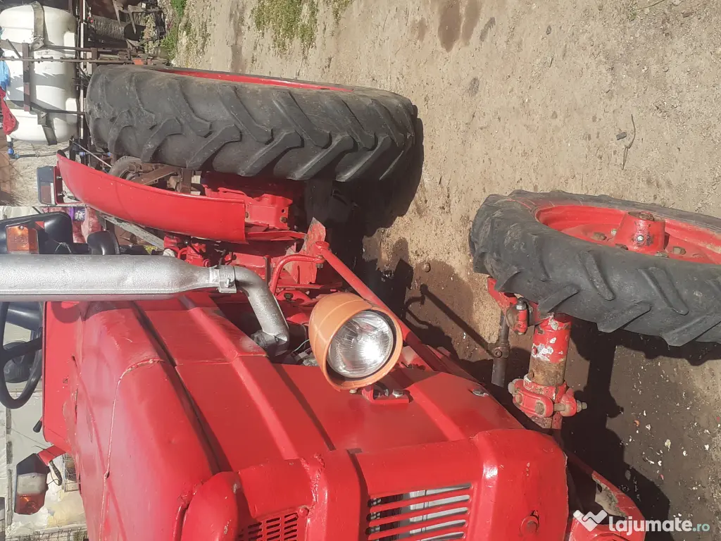 Tractor de vânzare u445 viticol 