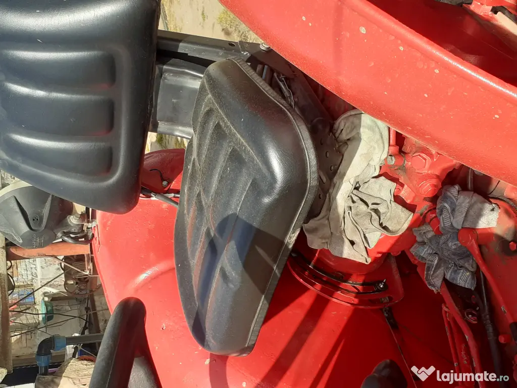 Tractor de vânzare u445 viticol 