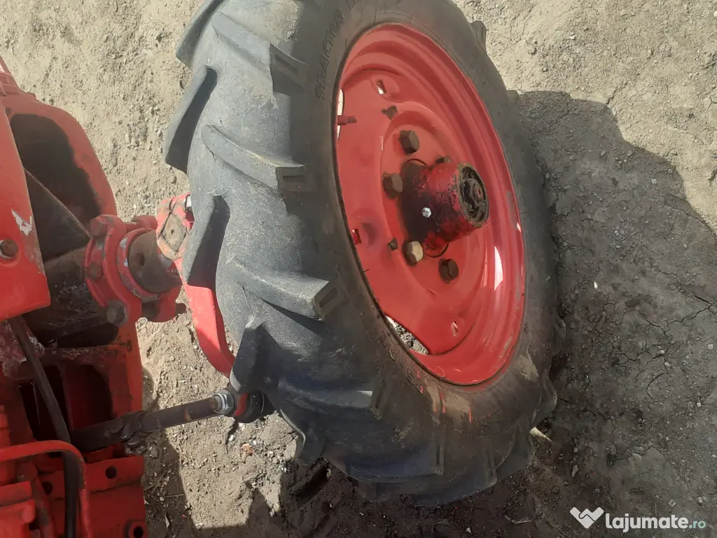 Tractor de vânzare u445 viticol 